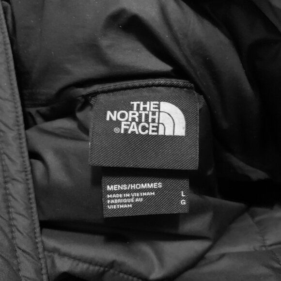 The North Face 550 Aconcagua Puffer Jacket - Picture 3 of 4